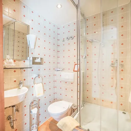 Tiptop Burgblick Hotel 3*